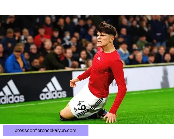 拉什福德与加纳乔表现对比，状态回暖助力曼联争取佳绩