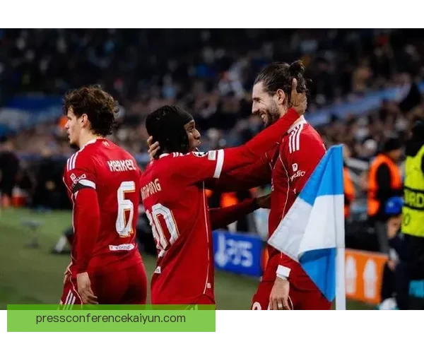 索博斯洛伊在欧冠赛场表现稳健，未来走势值得关注