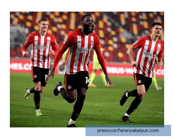 布伦特福德主帅风格分析：战术灵活性与团队协作的深度结合